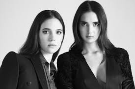 T galleria and dfs stores offer unique duty free shopping experiences amongst the widest variety of luxury brands. Mff 93 Family Business Viola E Vera Arrivabene Di Vibi Venezia Mffashion Com