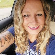 Angela Abbott's Instagram, Twitter & Facebook