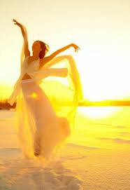 Dance On The Beach Mellow Yellow Jaune Soleil