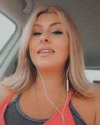 Nina Palmer's Instagram, Twitter & Facebook