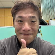 小徑車跑得快8人組隊完騎雙塔】  今年TWB活動的路程中，許多車友都看了數輛小徑車穿梭在車陣之中，而且居然是雙塔520組，目睹的車友無不大呼「厲害」！他們是一群14吋小徑車的愛好者，分別來自台灣、香港與澳門，今年有8人組隊參賽，最終全體順利完賽，明年還打算再來挑戰  ...