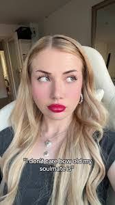 Venus Wolfe's Instagram, Twitter & Facebook