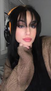 Is anybody willing to play Apex Legends