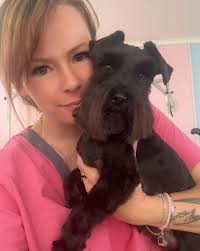 Happy Easter 🐰🐣🩷 #clipndipcyprus #whereyourpetscomefirst #easter2025  #happyeaster