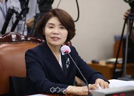 정 수석은 한정애 환경부 장관 후보자는 노동운동가 출신 3선 정치 많이 본 뉴스. íì ì  ì§ìì²´ ì±ë¹ì ì¡ë°©ë§ì´ ì²ë² ì ì¹ ì ì¹ ê¸°ì¬ë³¸ë¬¸ êµ­ì ë´ì¤