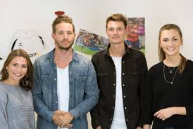 26dart‪s‬ jana wosnitza, sascha bandermann, lutz wöckener. Infodigital Sport1 Startet Heute Abend Neues Youtube Format Transfermarkt Show