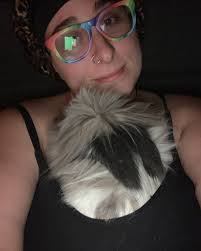 Mean girl's vet report and behavior with others