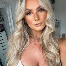 Can anyone recommend a roofer please. Thank you.