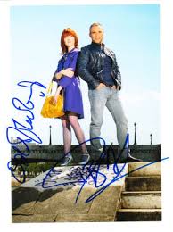 Since 2014, he is the president of the commission des lois in the french senate. Profiling Paris Profilage Spensers Autogrammwelts Webseite