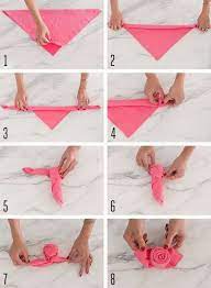 Un joli pliage de serviette pour une jolie table. 14 Pliages De Serviettes Faciles Pour Vos Magnifiques Tables De Fetes Pliage Serviette Facile Pliage Serviette Serviettes Roses