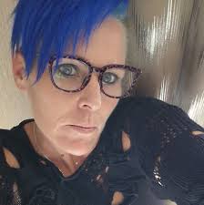 New season, new project. Erika's fall-inspired resin lamp is taking  shape—what's your go-to fall color combo for the season? 🍁 PC: Betty Moon  Studios #epoxyresin #resinart #resinpour #resincraft #floralpreservation  #fall #diy #lamp #