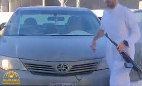 القبض على الشاب الذي أطلق النار من سلاح رشاش في حفر الباطن suv car car vehicles