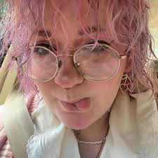 happy mothers day to Noel Watts aka guard mom aka “cas's mom” to a lot of  people LOL thank you for being there for me and always having my back. love  you