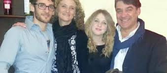 Non hanno alzato un dito per dare un aiuto al povero marco vannini, questa l'accusa del procuratore generale alla famiglia ciontoli. Caso Vannini La Testimonianza Della Vicina Di Casa E Quella Frase Di Ciontoli Cosi Inguaio Mio Figlio