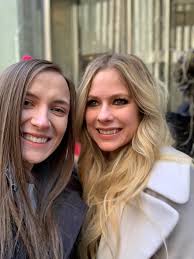 Avril ramona lavigne, мфа (англ.) ˈævrɨl ləˈviːn, мфа (фр.) avˈril laˈviɲ; New Pictures Avril Lavugne Today Avril Lavigne Bolivia Facebook