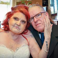 Bride with a week to live ties the knot as wedding organised in 48 hours