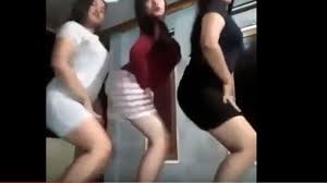 Download lagu turun naik oles trus mp3 dapat kamu download secara gratis di metrolagu. Saat Janda Zaman Now Terima Tantangan Goyang Turun Naik Videonya Viral Halaman All Surya Malang