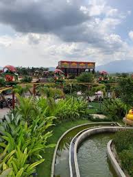 Bangunan itu sudah cukup lama muncul. Saloka Theme Park Semarang 2021 All You Need To Know Before You Go With Photos Tripadvisor