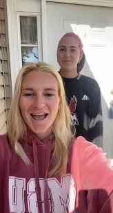 Nancy Konen's Instagram, Twitter & Facebook