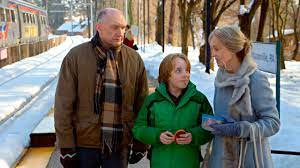 Help the lovely guy to make his way to visit his girlfriend. The Visit Netflix
