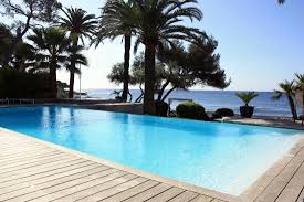 La Piscine A Debordement Vue Mer Picture Of La Villa Mauresque Saint Raphael Tripadvisor