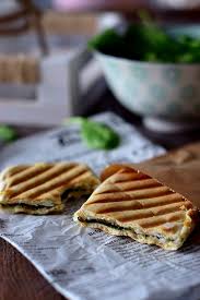 Panini Au Fromage De Chevre Miel Et Epinard Cuisimiam Fromage De Chevre Chevre Panini