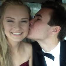 Jessie Weldon (jessisaurus22)