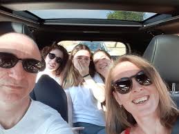 Всем добрый вечер 🫶🏻 Как вы считаете, когда это все кончится? Перерастет  ли военный конфликт а нечто худшее? Хотелось бы услышать мнения. Я в  панике. Соседи пугают, что такого не было еще