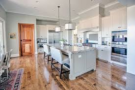 sophisticated traditional kitchen