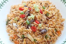 Kalau tiada lauk ikan bilis yang digunakan dalam tu , mesti ada baki ikan rebus goreng semalam yang. Nasi Goreng Ikan Sardin Azie Kitchen