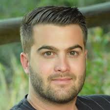 Ashley Reuvers (@Ashreu)