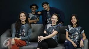 Dari judul, film ini terdengar menarik buat ditonton. Kata Amien Rais Soal Film Bulan Terbelah Di Langit Amerika 2 Showbiz Liputan6 Com