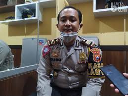 Misalkan anda tinggal di kalimantan, maka ada cukup mengirimkan. Beredar Info Pembuatan Sim Langsung Jadi Satlantas Polres Ponorogo Pastikan Hoax Beritajatim Com