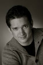 Podcast: Tenor Owen MacIntosh * True Concord Voices & Orchestra