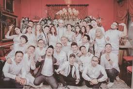 Rumah tangganya dengan sang suami, eryck amaral diduga sudah di ujung tanduk. Intip Foto Pernikahan Aura Kasih Dan Eryck Amaral Okezone Celebrity