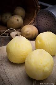 Kartoffelknodel Ein Halb Halb Rezept Fur Knodel Rezepte Klosse Rezept Kartoffelklosse Rezept
