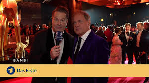Uwe Ochsenknecht Singt Ein Standchen Auf Dem Roten Teppich Bambi 2019 Ard Youtube