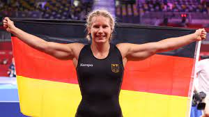 Adeline gray fell short in front of aline rotter focken and won silver medal for the united states adeline gray. Apoyqonqcbmr6m