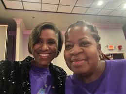 What a JOY to see Dr. Rosa Herman and Apostle Cynthia Thompson. Two amazing  gifts in the Body of Christ.💕💕