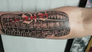 Hier haben sie jederzeit zugriff auf ihre abonnements, können den urlaubsservice buchen und uns ihre anliegen zur bestellung, zahlung und prämien mitteilen. Vfb Stuttgart Stadion Schleierhalle Murphys Tattoo Studio