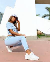 Angioedema is swollen tissues under the skin. Julia Gilas Wiki Alter Korpermasse Fotos Myinstagirls