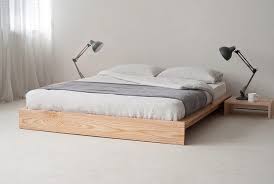 Bett Ohne Kopfteil So Wird Das Schlafzimmer Grosser Mobel Schlafzimmer Zenideen Minimalist Bed Minimalist Bed Frame Low Loft Beds