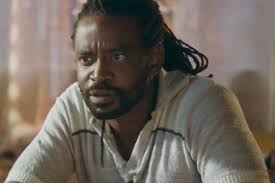 Solano recebe uma intimação por causa da denúncia feita por Max