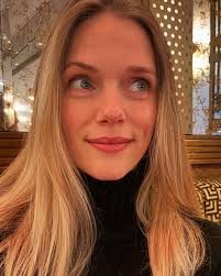 Hello Fans❤️❤️ I love you All❤️❤️