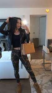 She has 463k followers on instagram, where she generally updates about her recent life experiences. Pin By Fernando Mckinney On Sydney Mclaughlin Sydney Mclaughlin Black Girl Fitness Her Style