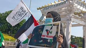 Sang gubernur ingin lampu itu menjadi awareness bagi publik tentang permasalahan yang sedang melanda bangsa palestina. I0dwb8jnhwsjim