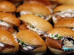 Par antonomase, le terme tire son origine de john montagu, 4e comte de sandwich. Pain Navette Brioche Fait Maison Recette Par A Prendre Sans Faim