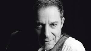 «μικρότερος ήθελα να παντρευτώ τη βουγιουκλάκη». Dhmhtrhs Lignadhs Zappit