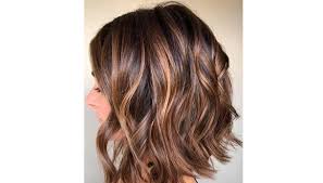 Le tinture per capelli al caramello oggi sono disponibili in una vasta gamma di colori. Capelli Castani Le Sfumature Top Per L Autunno 2017