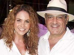 Nov 03, 2020 · novio de lucero, orgulloso del dueto. Quien Es Michel Kuri Conoce Al Novio Millonario De Lucero 12 Anos Mayor Que Ella El Heraldo De Mexico